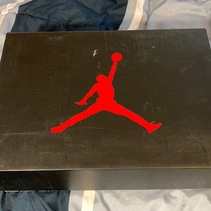 white/ university red-black         Jordan 5 retro